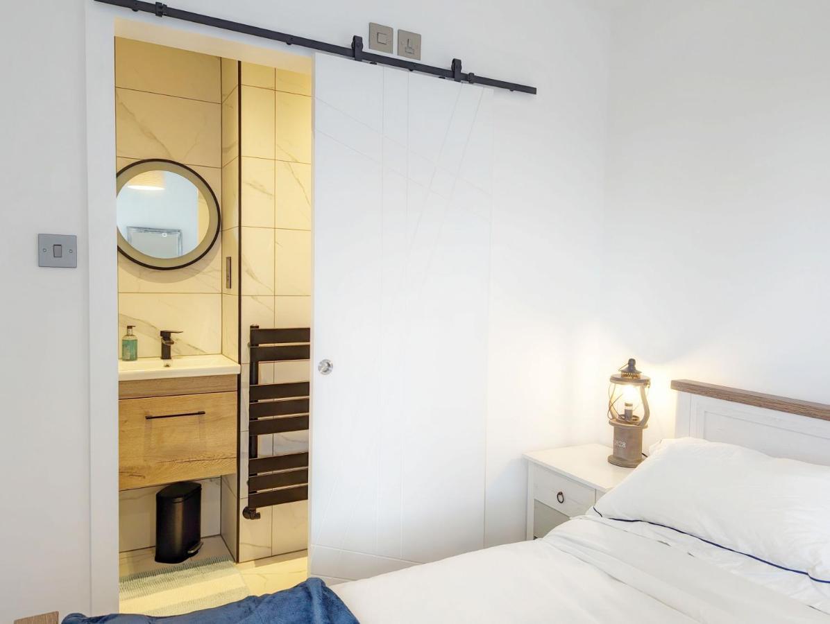 Malthouse Cottage เวสต์วิทเทอริง ภายนอก รูปภาพ